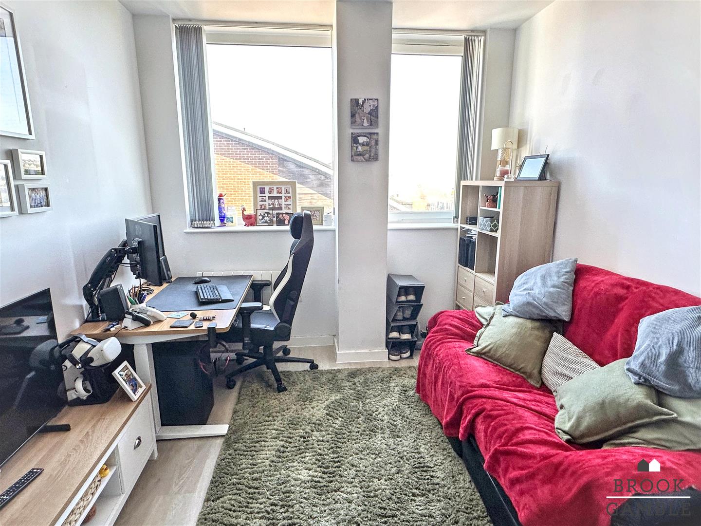 1 Bedroom Flat. Upperton Road in Eastbourne, East Sussex 4